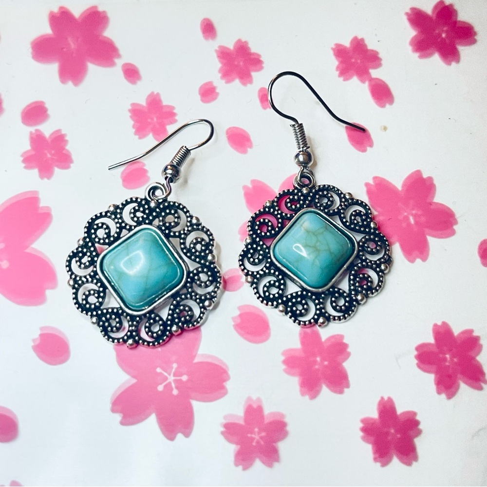 New Handmade Blue Natural Larimar Victorian Tibeten Silver Dangle Earrings - Picture 5 of 9